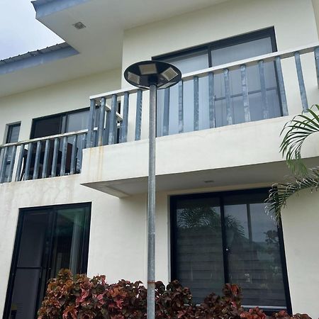 Lover'S Point Beach Front Resort 利安 外观 照片
